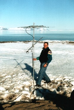 JW0PK 2001 – Le antenne VHF/UHF per il traffico via satellite.