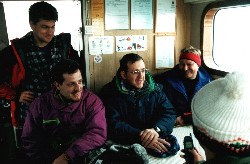 JW0PK 2001 – Il team a bordo durante la traversata.